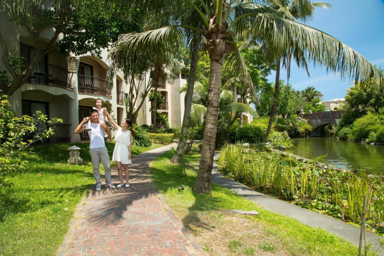 프라미스드랜드 리조트&라군 서우펑 외부 사진 The resort's grounds