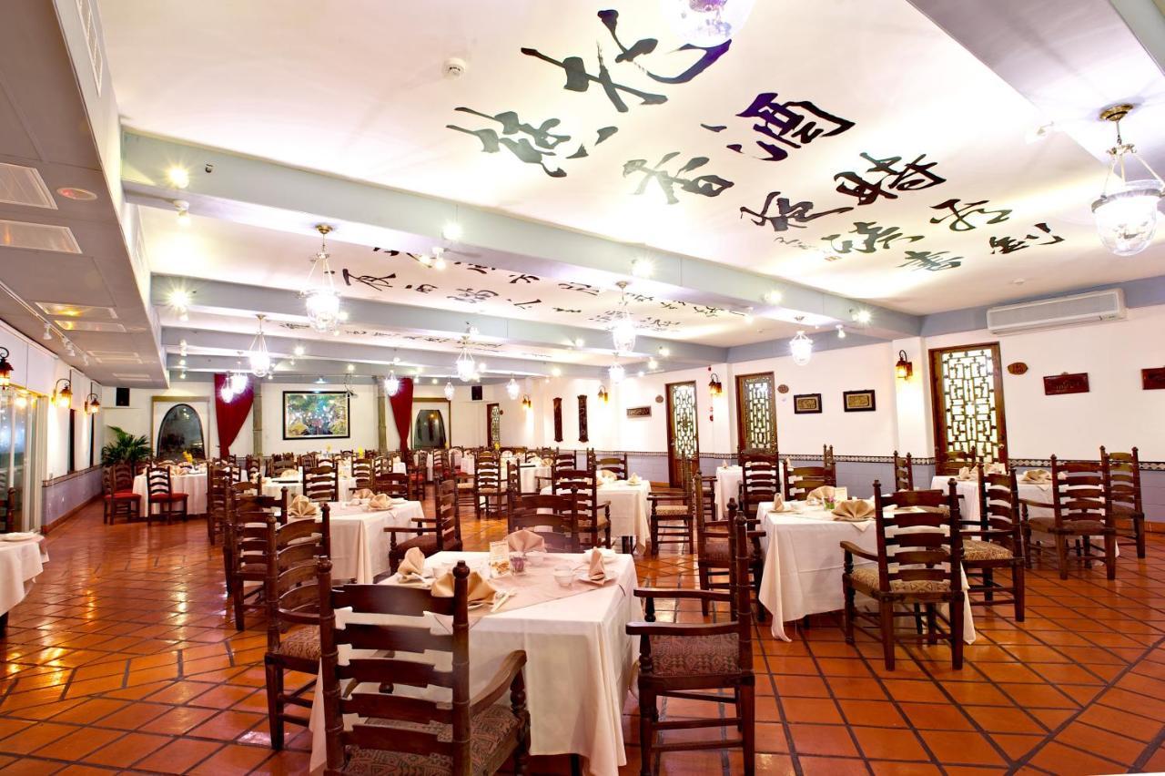 프라미스드랜드 리조트&라군 서우펑 외부 사진 Restaurant in the hotel