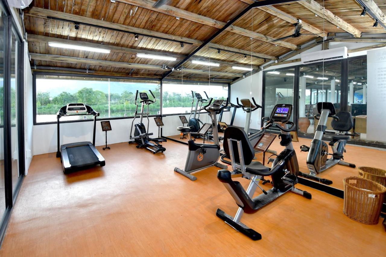 프라미스드랜드 리조트&라군 서우펑 외부 사진 A gym at a hotel