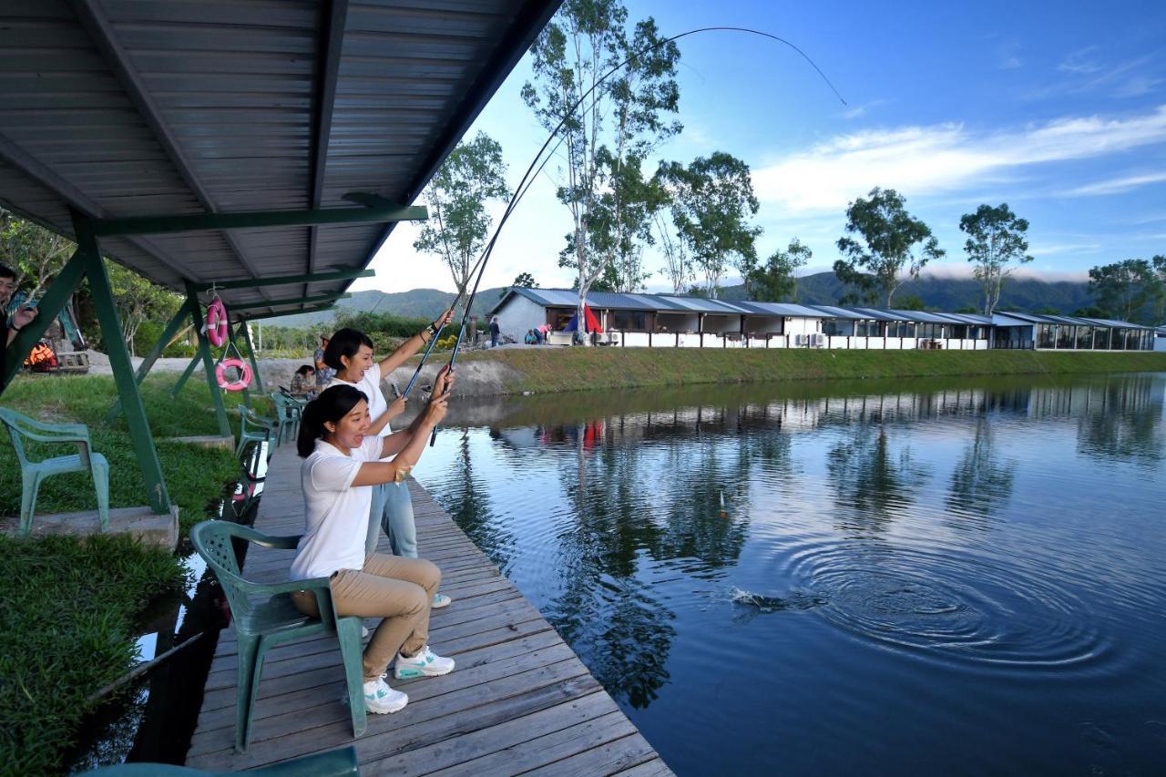 프라미스드랜드 리조트&라군 서우펑 외부 사진 Fishing at the farm